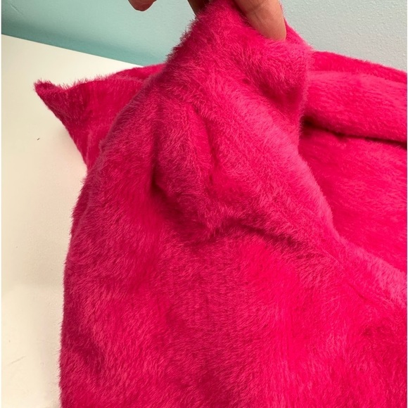NWT Free People Raspberry Pop fuzzy sweater, size XL - Picture 7 of 16